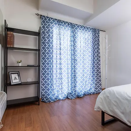 Houseloft Cosmopolitan Comfort *